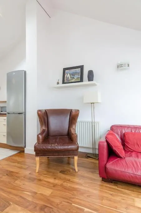 בלפסט Nitb Certified Spacious Top Floor Apartment City Bound